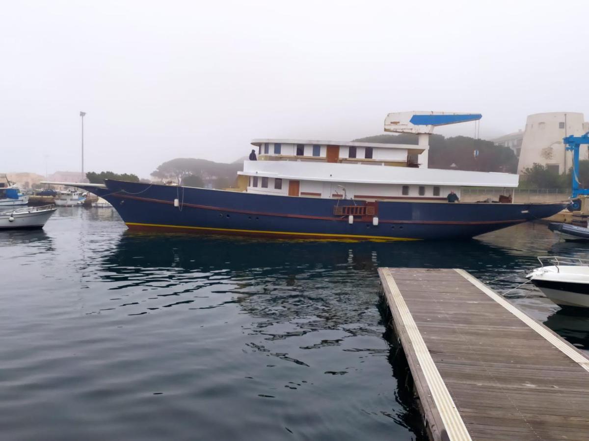 Classic Yacht Yanika Yachting Watersport Ets Villaputzu Kültér fotó