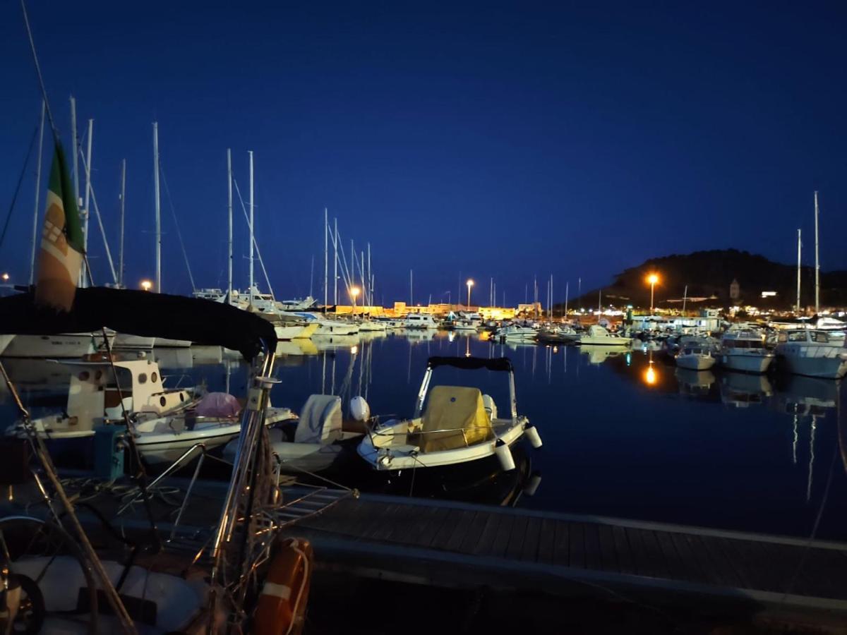 Classic Yacht Yanika Yachting Watersport Ets Villaputzu Kültér fotó